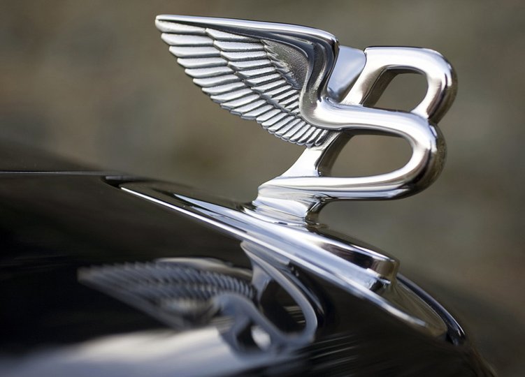 Bentley запустила первую в мире технологию скоростного автомобильного Wi-Fi 