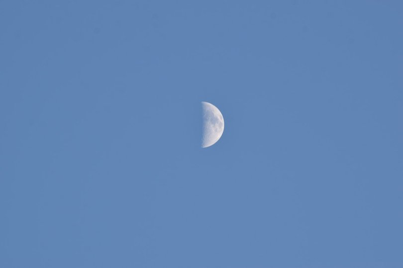 Завтра утром жители Башкирии смогут наблюдать над Луной Сатурн