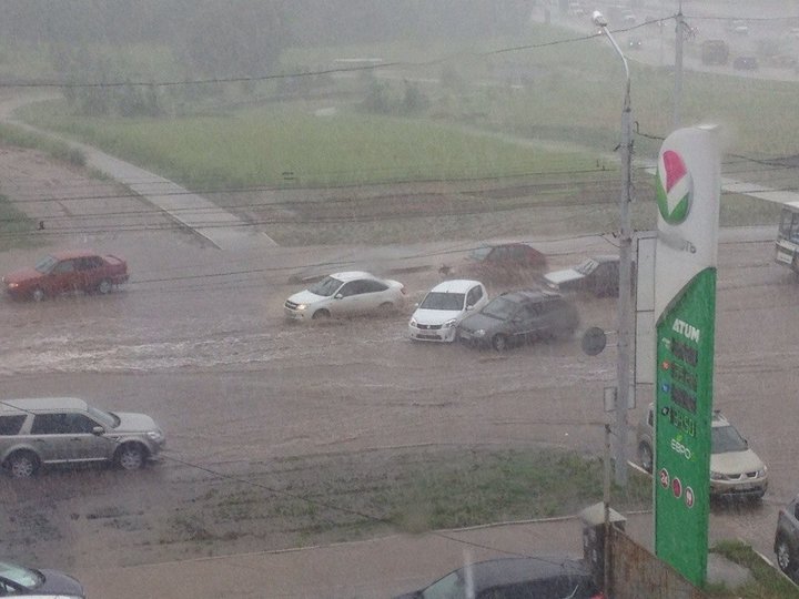 Улицы Уфы затопило после дождя