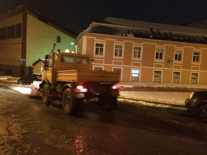 Утечка в уфе. Утечка Уфаводоканал. Г. Уфа авария на водопроводе.