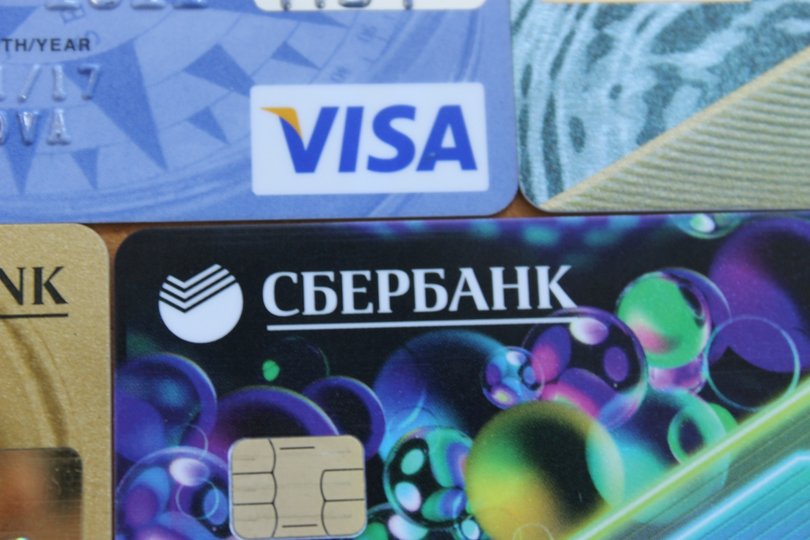 В мае Сбербанк запустит доставку карт для новых клиентов