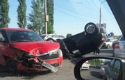 В Уфе перевернулся автомобиль: образовалась пробка