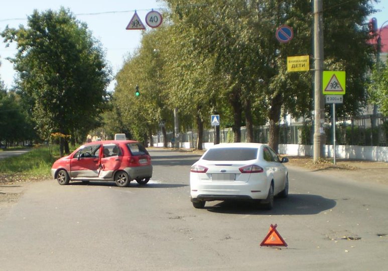 В ДТП в Уфе пострадали пенсионерка и маленькая девочка