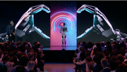 Tesla представила человекоподобного робота для замены людей на производствах