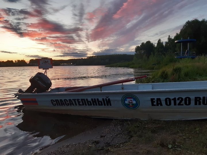 В Уфе спасли мужчину, который всю ночь провел в воде