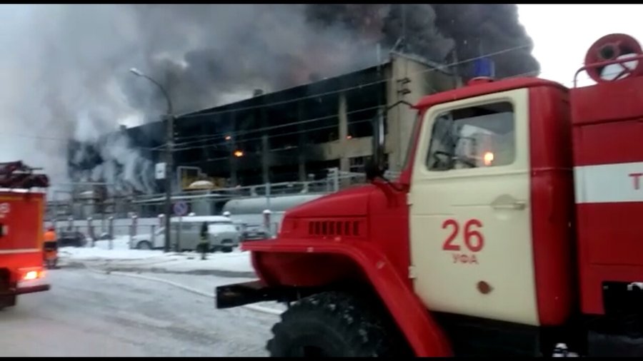Пожар на нефтехимическом заводе в Уфе с ущербом в 152 млн рублей произошёл из-за оставленной в ёмкости ветоши