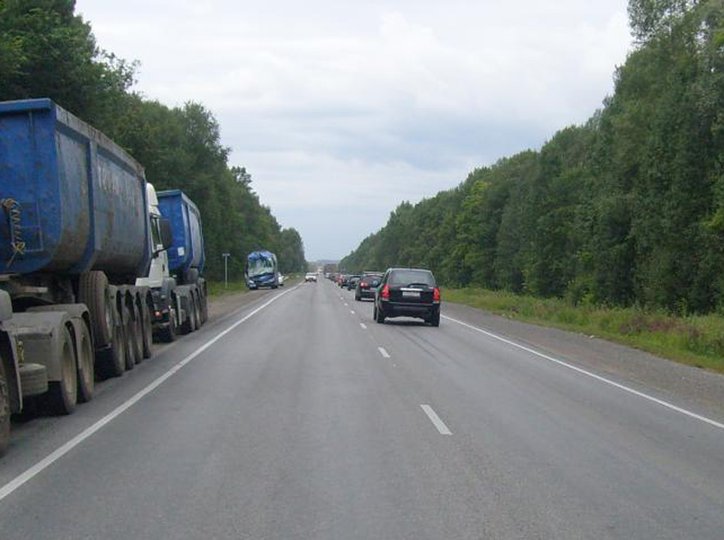 В Башкирии столкнулись автобус и попутный полуприцеп MAN